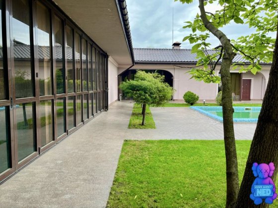 Продаж БЕЗ КОМІСІЇ будинку 670 кв. метрів у «Альпійці» з басейном Підгірці