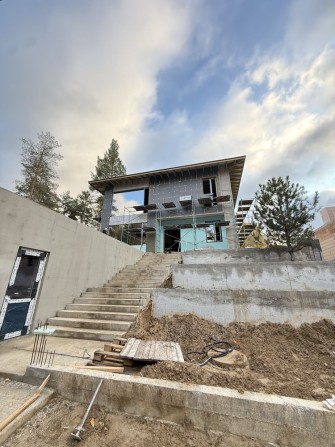 Резиденція LUX у серці Гореничів — гармонія стилю, статусу та спокою - фото 1