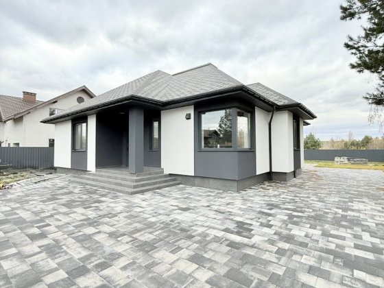 Будинок з ремонтом, велика замельна ділянка 10 сот, поряд ліс,Гореничі Гореничі