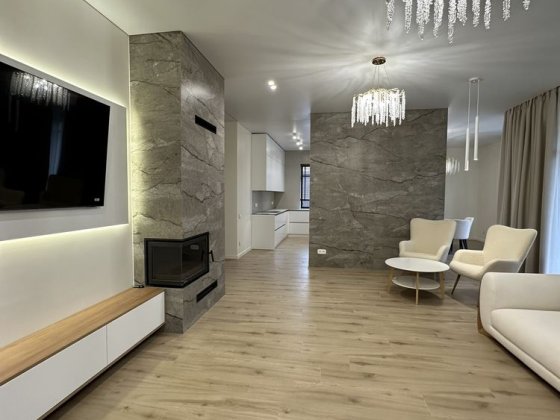 Новий будинок З РЕМОНТОМ біля Києва. Стоянка