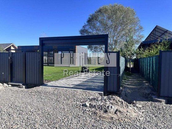 Продаж будинок з ремонтом у закритому котеджному містечку, Підгірці Підгірці