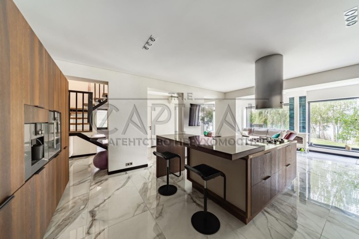 Продажа дома с выходом к воде, Подгорцы - фото 1