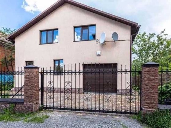 Будинок біля озера з каміном та 5 спальнями, 12 км від міста Підгірці