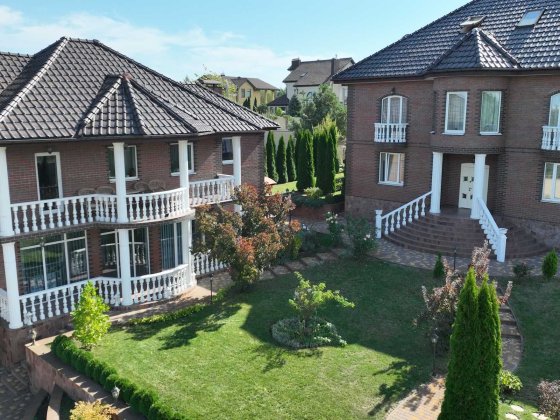 Тарасівська 27 Віта-Поштова Київська область Будинок для великої сім'ї Віта-Поштова