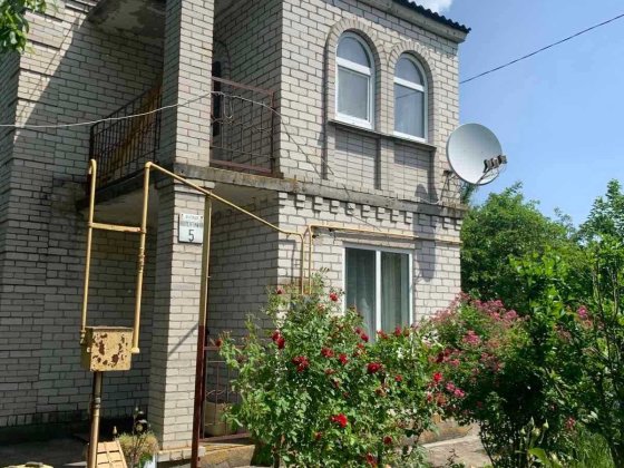 Продається будинок в селі Хмельовик( 12 км від Березані) Березань