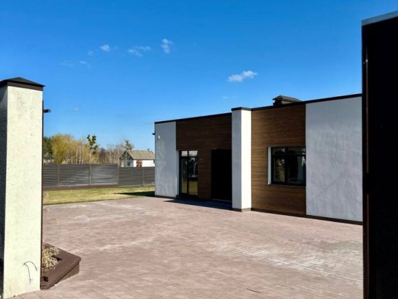 Одноэтажный дом с диз ремонтом БАССЕЙНОМ в закрытом коттеджном городке Стоянка