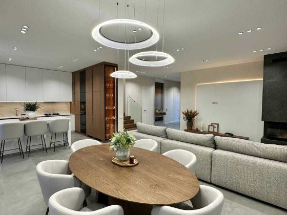 Елітний дім 240 м²: дизайнерський ремонт, підземний паркінг Віта-Поштова