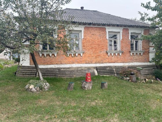 Будинок в м.Богуслав Київської обл. біля річки Рось міст кохання Богуслав