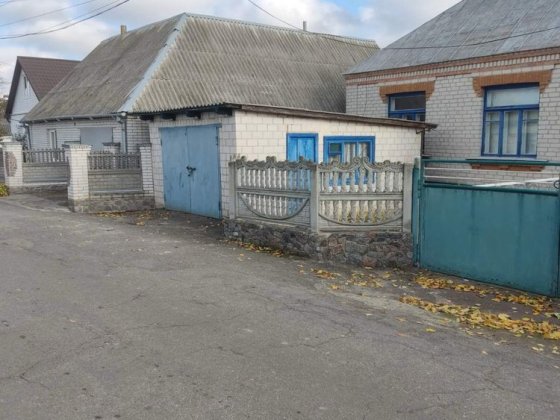 Продаж просторого будинку смт.Рокитне Рокитное