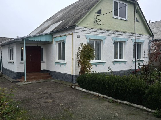 Продаж будинку смт Рокитне Рокитное