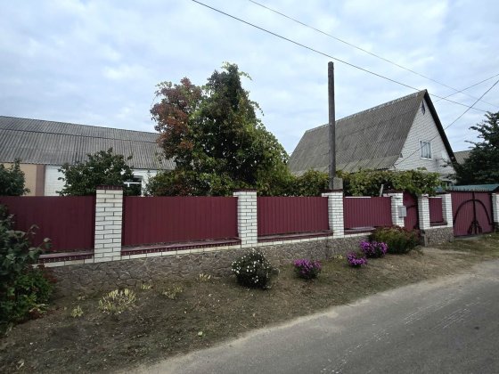 Продаж частини будинку з окремим подвір’ям смт Рокитне Рокитное