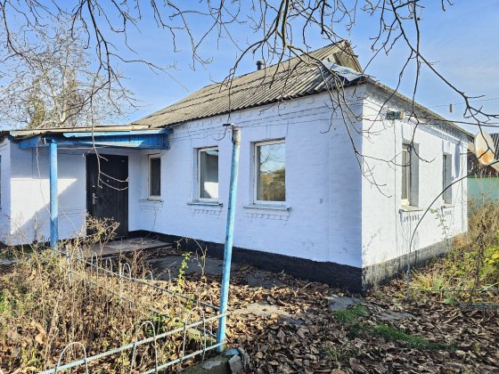 Продаж будинку смт Рокитна , Центр поруч Рокитное