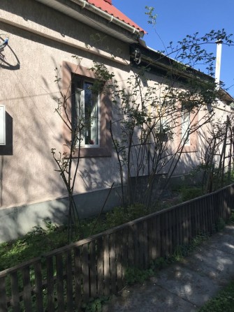 Продам частину будинку у селищі Бородянка - фото 1