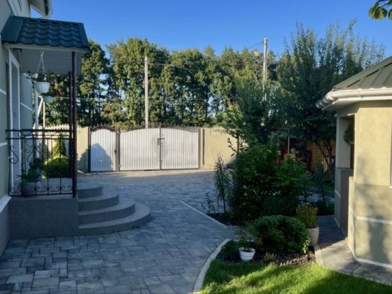 ЯКІСНИЙ будинок 150 м 2 просторий  з ділянкою 10 соток Макарів