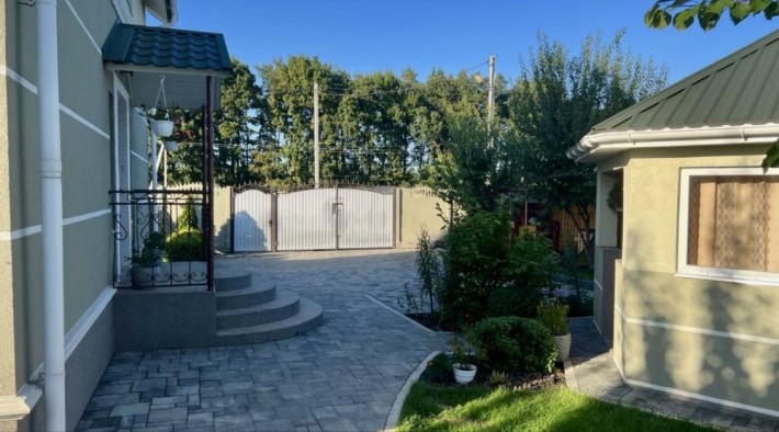 ЯКІСНИЙ будинок 150 м 2 просторий  з ділянкою 10 соток - фото 1