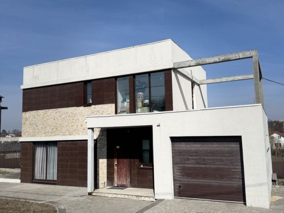 Продаж будинку БЕЗ КОМІСІІ від власника Глеваха центр села  Торг Глеваха