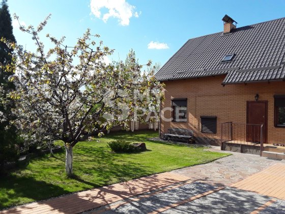 160 м.кв. с. Березівка Макарівський р-н/ Бузова, Стоянка, Гореничі Березовка