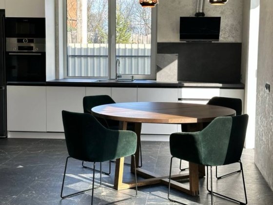 Одноповерховий будинок з ремонтом у Блиставиці, 6 соток, 110 м2 Блиставица