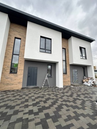 Просторий таунхаус в зручній локації в Білогородці - фото 1