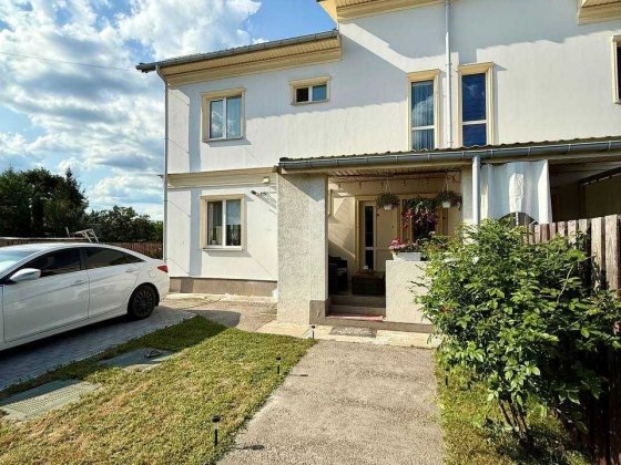 Продаж просторого дуплексу з ремонтом біля озера в с.Горенка Горенка