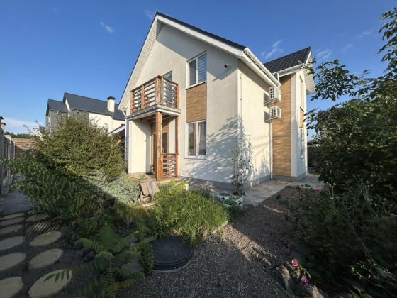 Будинок з Ремонтом та Меблями, 5,5 соток, затишний, недалеко від Києва Гнатівка