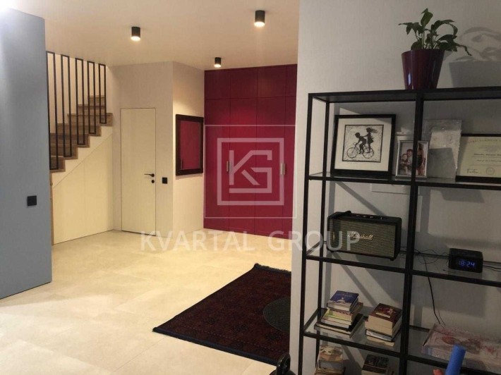 Продаж тауну з дизайнерським ремонтом ШВИДКИЙ ВИЇЗД НА КИЇВ - фото 1