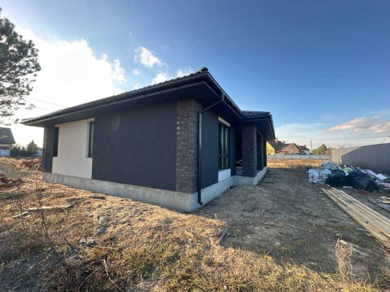 Будинок з красивою терасою в передмісті Києва на ділянці 6 соток! Дмитровка