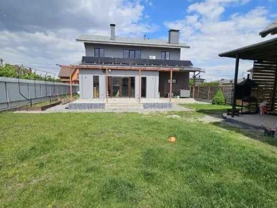 Будинок 200 м² з сонячною станцією та гаражем, 7 соток землі Кедина Гора