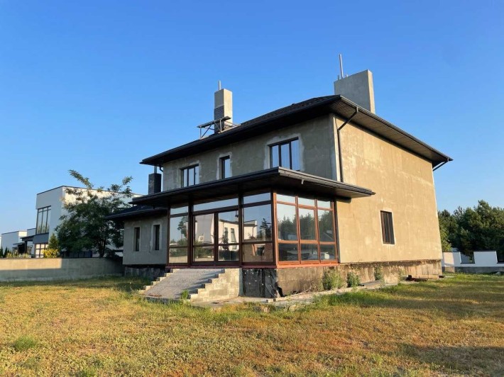 Ділянка 20 сот, котедж з червоної цегли в КМ Белгравія, с. Дмитрівка - фото 1