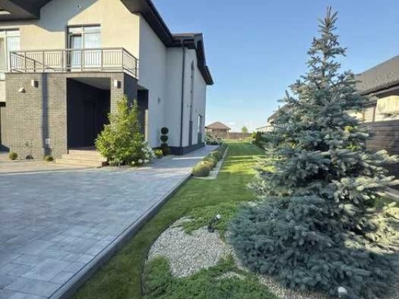 Сучасний технологічний будинок у с. Зазим’я, Броварський район Зазимье