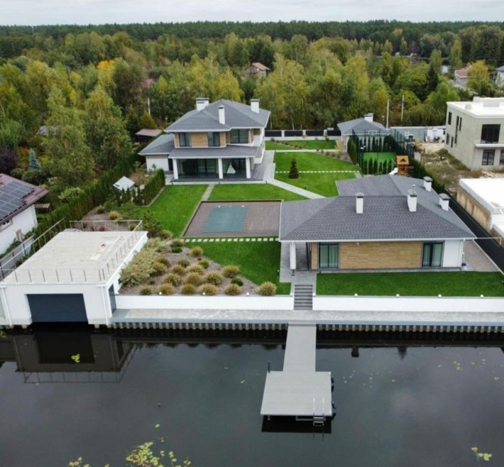 Продаж будинку в мальовничому місті - фото 1