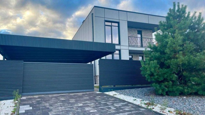 Продається будинок в стилі high tech вже з чорновим ремонтом/8 соток - фото 1