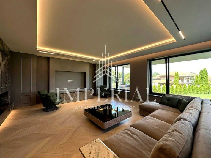 Просторий дизайнерський котедж у КМ Маєток VIP-CLUB, с. Іванковичі - фото 1