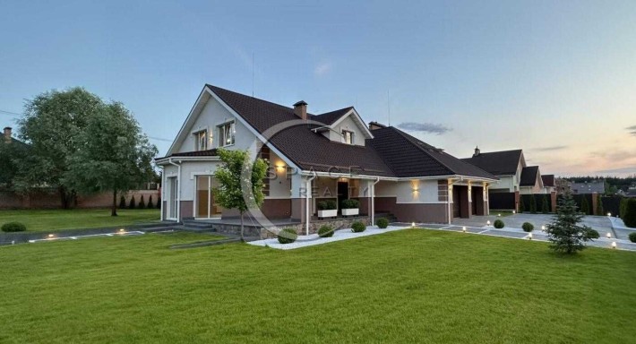 Продаж Будинку 5к 332м2 18сот Іванковічі КМ На Узліссі - фото 1