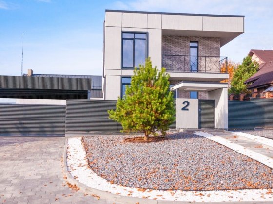 Продається двоповерховий будинок 162,3 кв.м Іванковичі