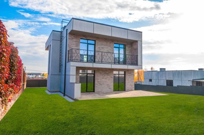 Продаж сучасного будинку 162 м² у центрі Іванковичів | 8 соток землі | - фото 1