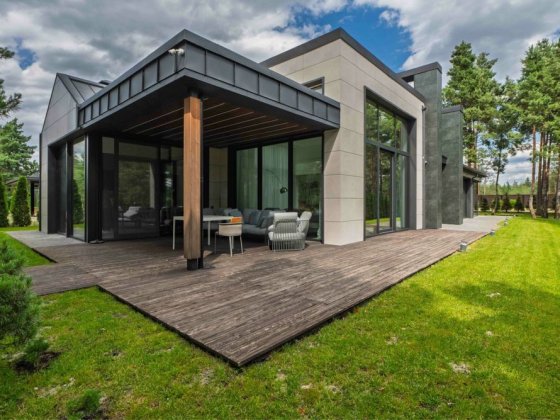 Новий Будинок Riviera Village з ремонтом, перша лінія, вихіл до річкі Лебедівка