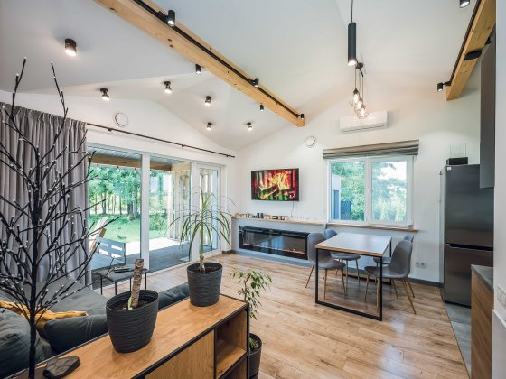 Новий сучасний будинок в поруч з Києвом Крушинка