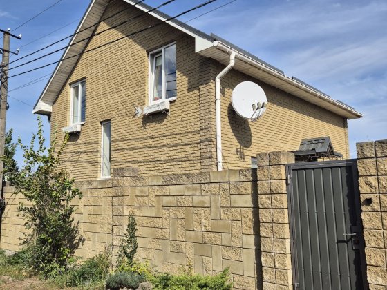 Продам дом. Лютеж. Сады Лютіж