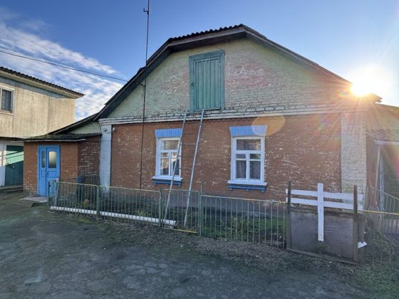 Продаж будинку, землі 25 сот під будівництво Микуличи