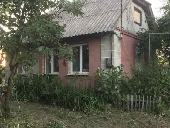 Дім з фудаментом,і участком Микуличи