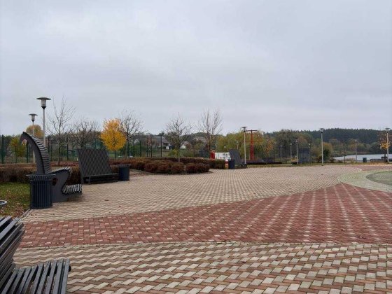 Будинок поруч з парком та озером Михайловка-Рубежовка