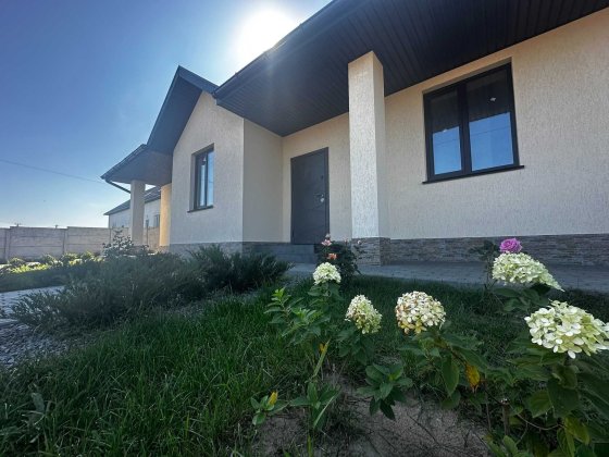 Продам будинок поряд з Києвом Михайлівка-Рубежівка