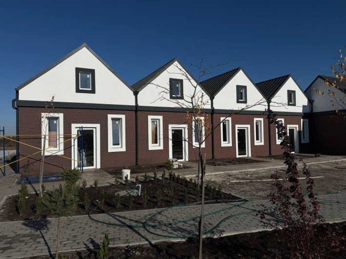 Таунхаус по ціні паркомісця, почніть інвестувати з маленького! - фото 1