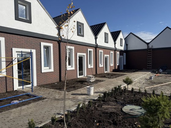 Продається ТАУНХАУС по найвигіднішій ціні !!! Унікальна пропозиція !!! Михайлівка-Рубежівка