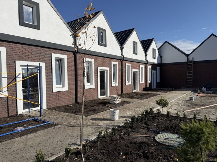 Продається ТАУНХАУС по найвигіднішій ціні !!! Унікальна пропозиція !!! - фото 1