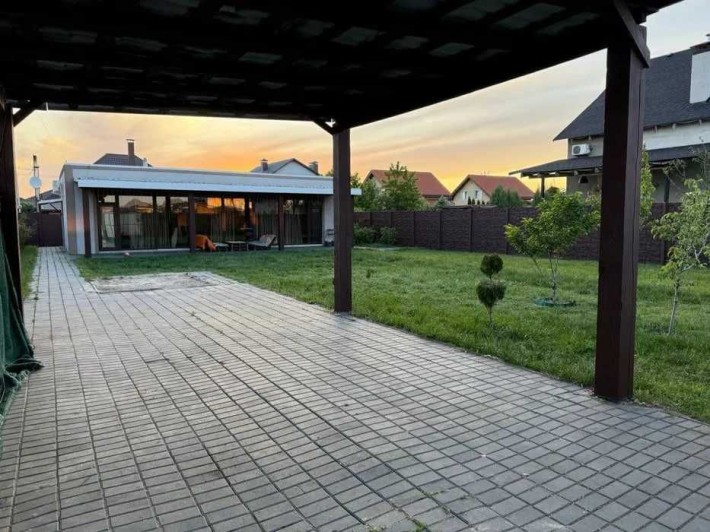 Сучасний  будинок у містечку "Міжрераса 30 м², генератор - фото 1