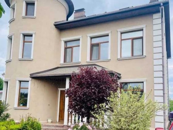 Розкішний  будинок з мансардою, садом і басейном, 10 км від Києва Новое