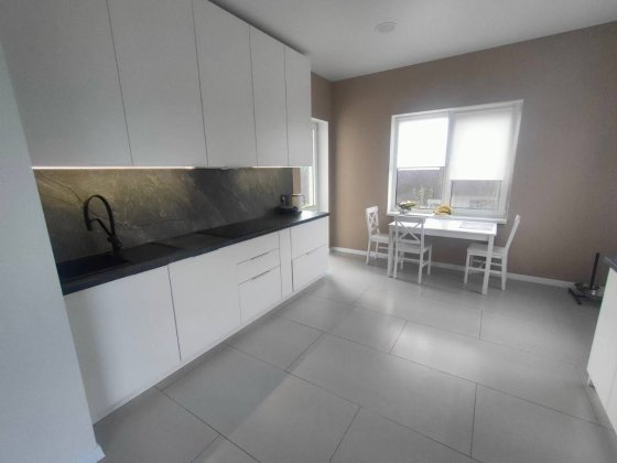 Будинок з ремонтом біля лісу Михайлівка-Рубежівка