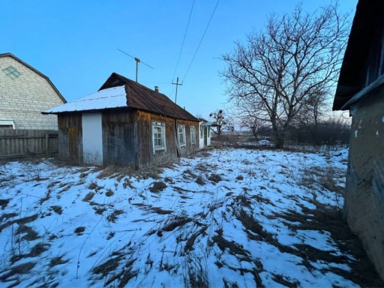 Продам земельну ділянку з старим будиночком Плесецьке Фастівський райо Плесецьке